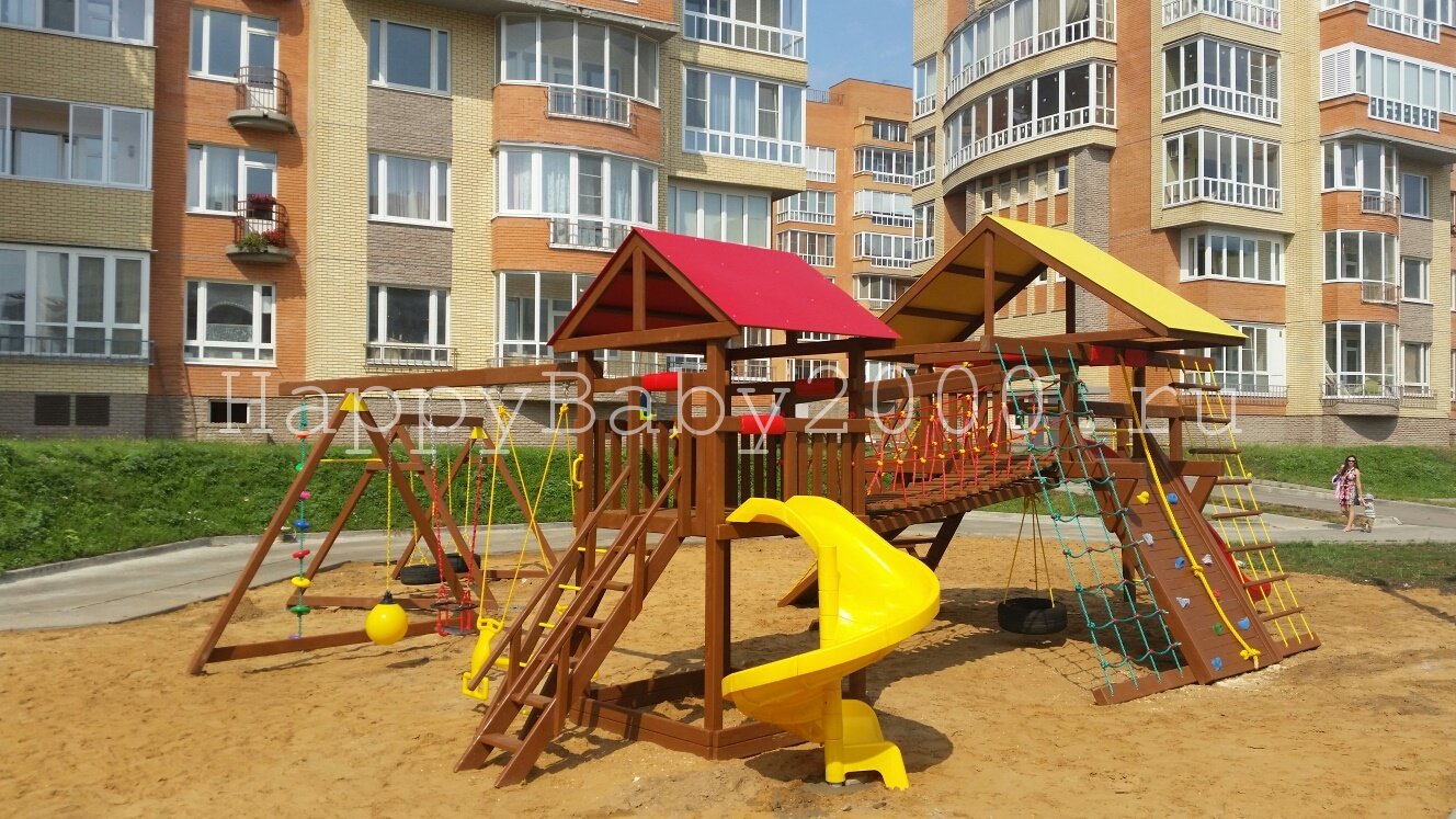 Многоэлементная детская площадка на Рублевке